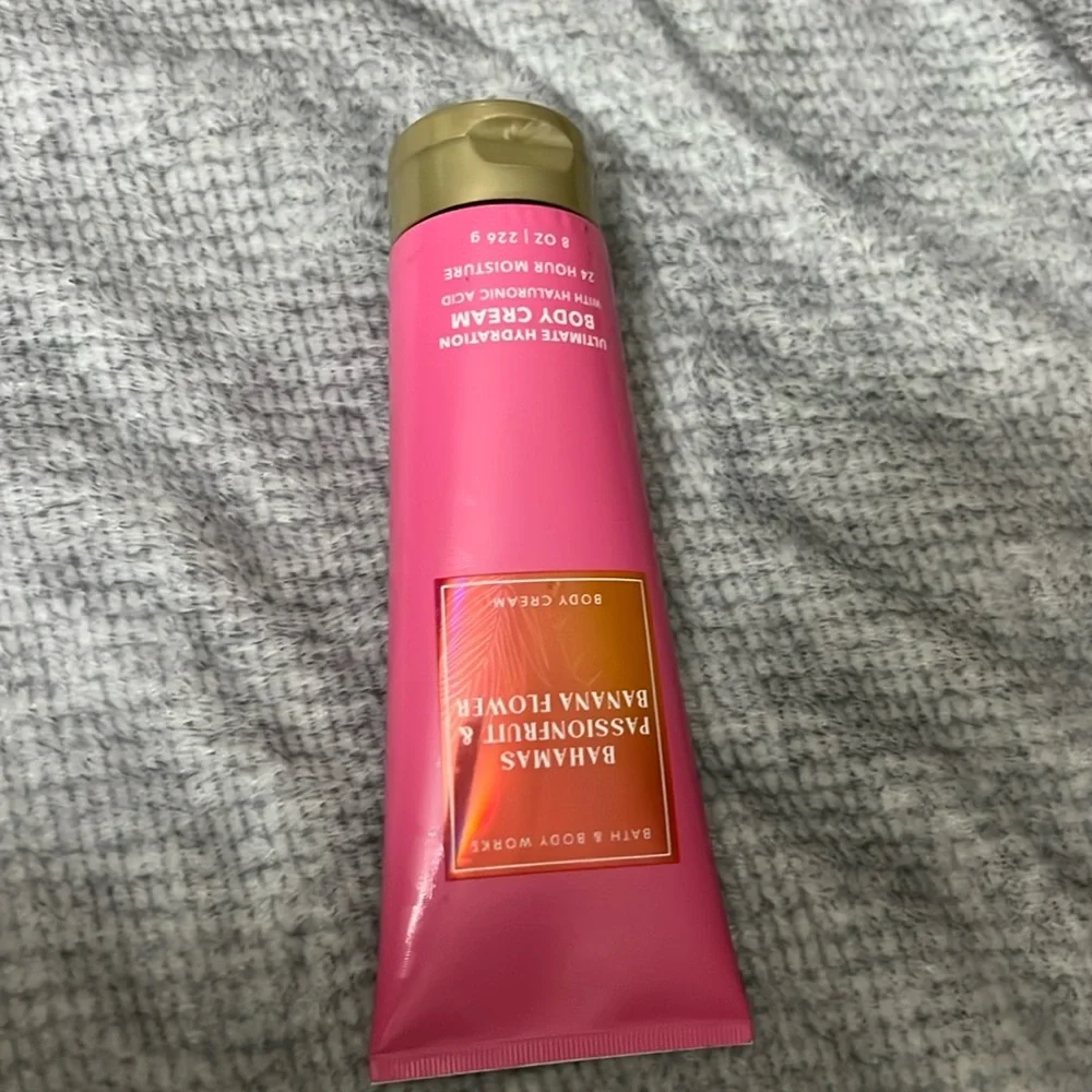 Bath & Body Works Bahamas Passionfruit & Banana Flower Body Cream